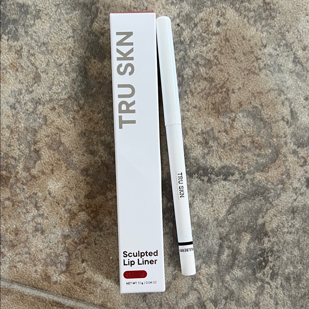 Tru skin Mulberry Sculpted Lip Liner - dark red